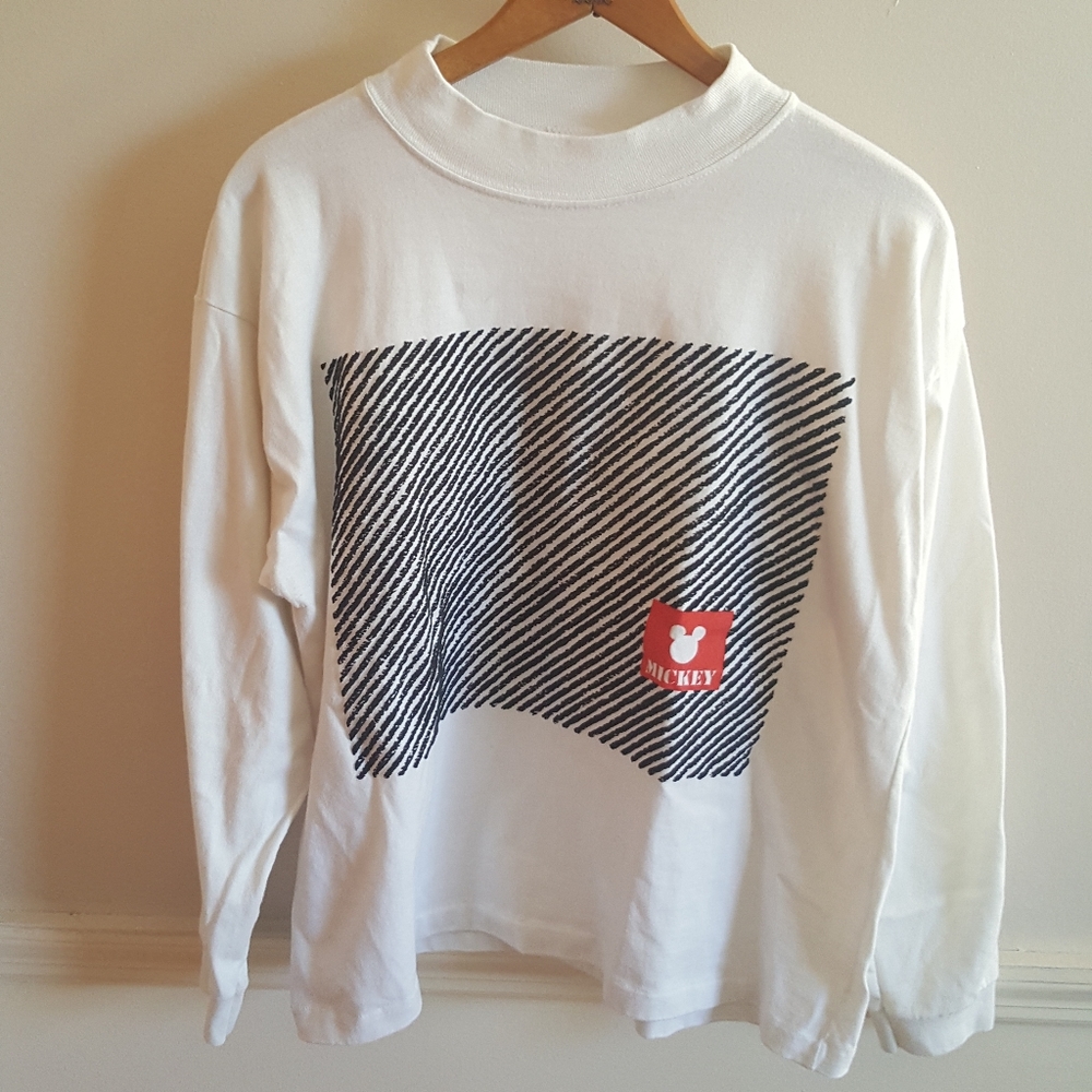 VINTAGE Disney Wear Single Stitch Long Sleeve Graphic Women's Shirt Size…